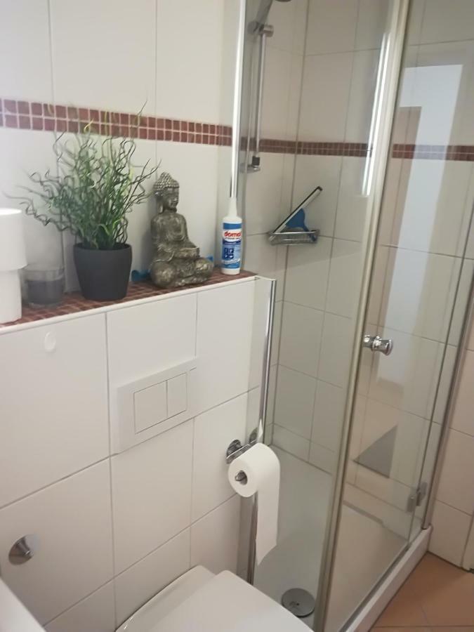 Luxury Apartment In Duisburg-Rahm - Business & Leisure - 'Netflix-Minibar' Buitenkant foto